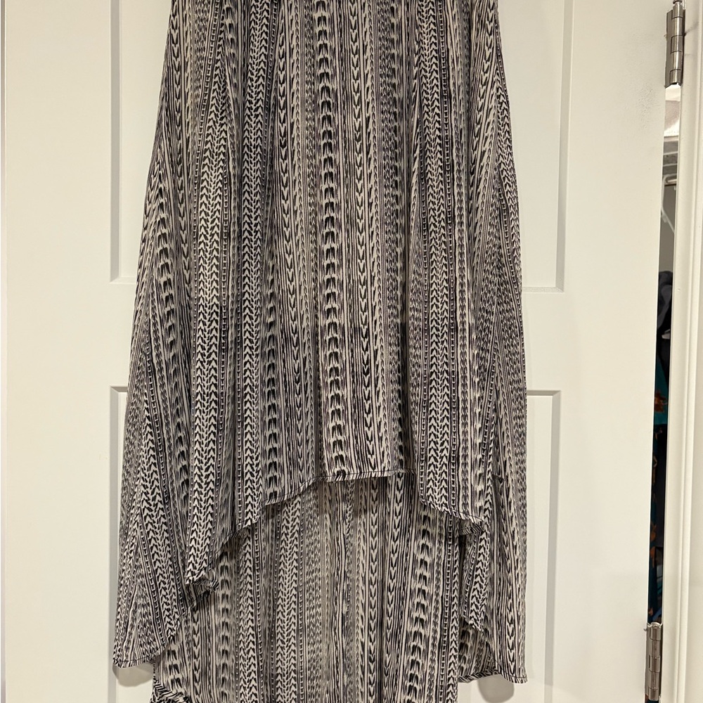 Forever 21 Black and White Maxi Skirt